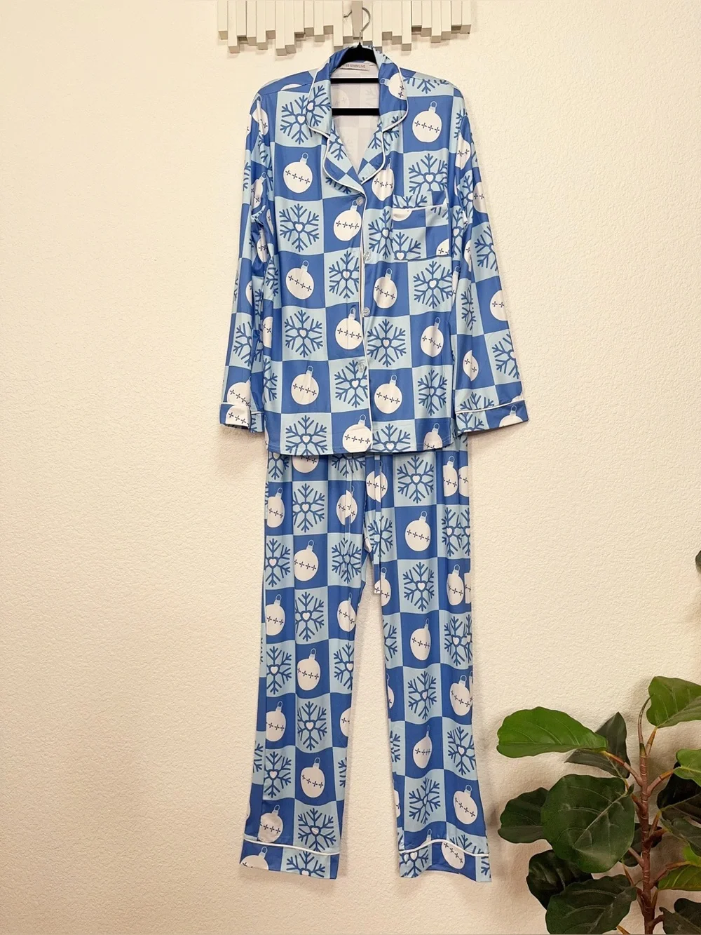 Miss Sparkling Blue White Christmas Snowflake Ornament Pajama Set Holiday PJs NW